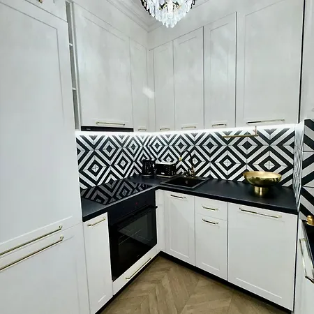 Just Unique Black Познань