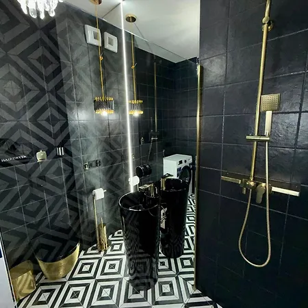 Just Unique Black Познань