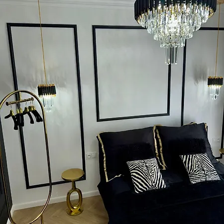 Just Unique Black Апартаменти