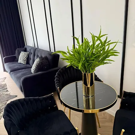 Just Unique Black Poznań