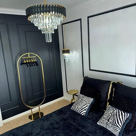 Just Unique Black Appartement *